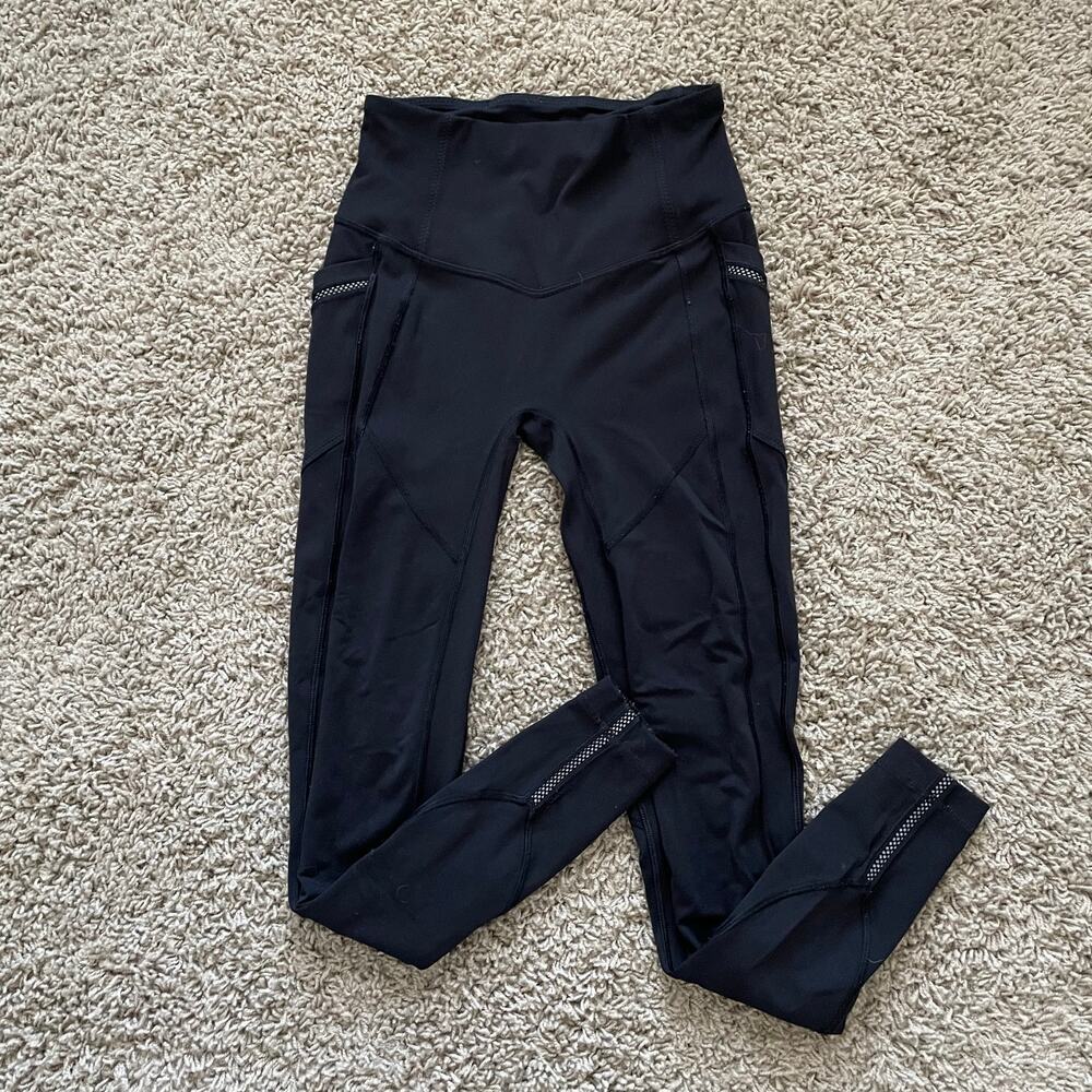 Lululemon Black Leggings Pockets grey mesh contrast size 4